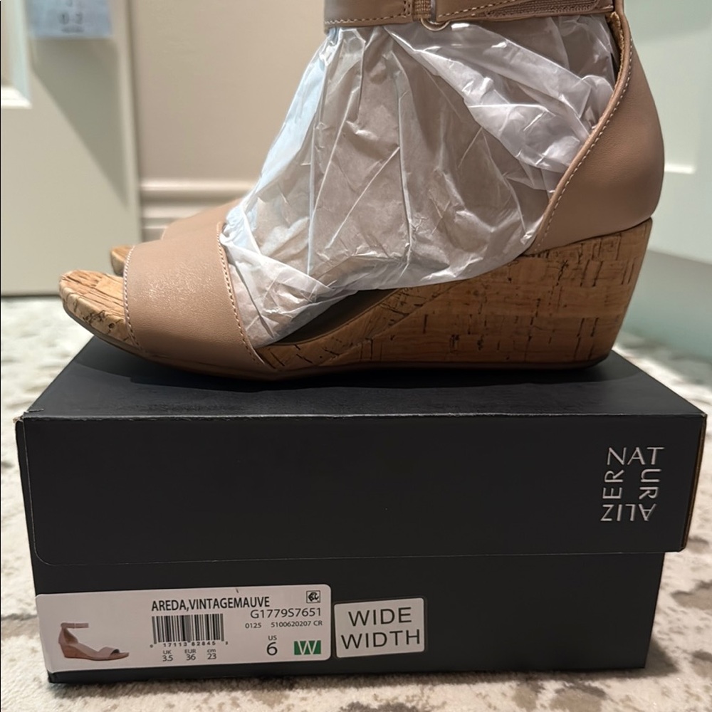 Tan wedge